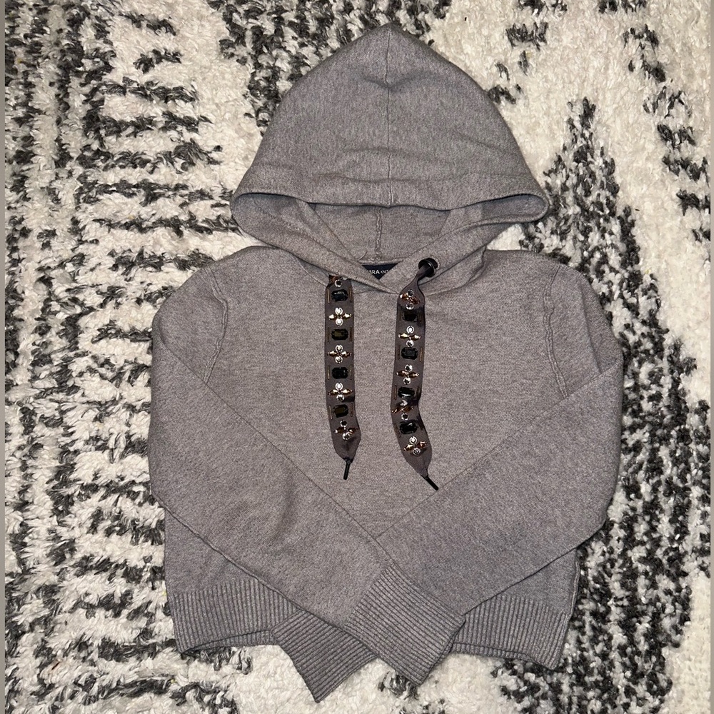ZARA 🩶🧡💛 Gray Cropped Sweatshirt with Embellished Drawstrings